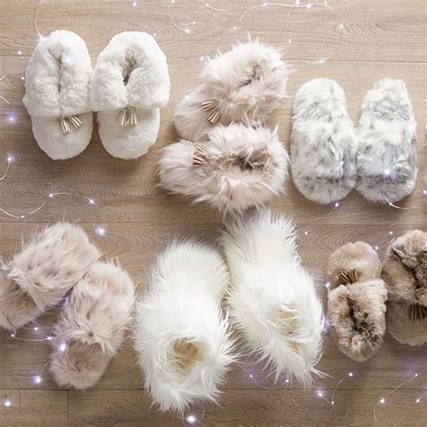 Snow Cat Ankle Tassel Faux Fur Booties PBteen Bright Summer Acrylic Nails Halloween Front