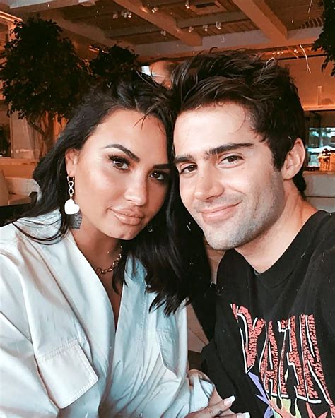 Demi Lovato Packs On The Pda With New Boyfriend Musician Jute Hot