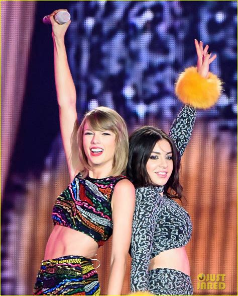 Taylor Swift Sings Boom Clap With Charli Xcx In Toronto Video