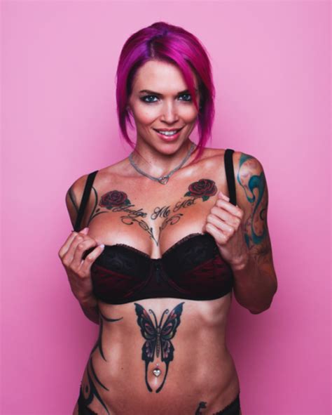Get Dirty With Anna Bell Peaks