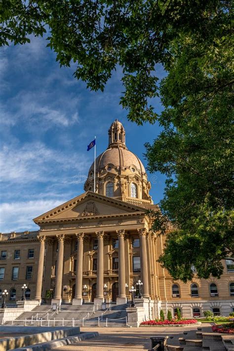Alberta Legislature Building In Edmonton Stock Photo Image Of Tourism