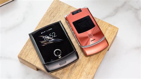 11 Ways The Original Motorola Razr Is Better Than The New Razr Toms