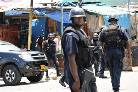In Jamaica Fighting Intensifies Over Extradition Of Gang Leader Pbs