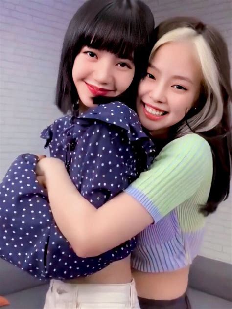 Blackpink Jennie And Lisa S Cutest Friendship Moments Take A Look At