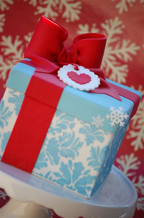 It's time to shop and make it the happiest holiday ever! Christmas Gift Box - CakeCentral.com