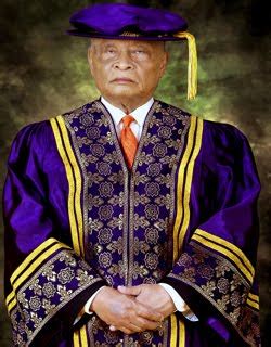 He is the first son of paduka ayahanda sultan ahmad shah of pahang and tengku ampuan afzan. steadyaku47