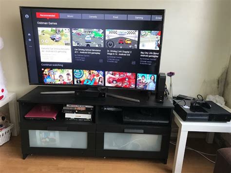 What features are available for these smart tvs? Samsung UHD 4K Curved 50 inch TV | in Wimbledon, London ...