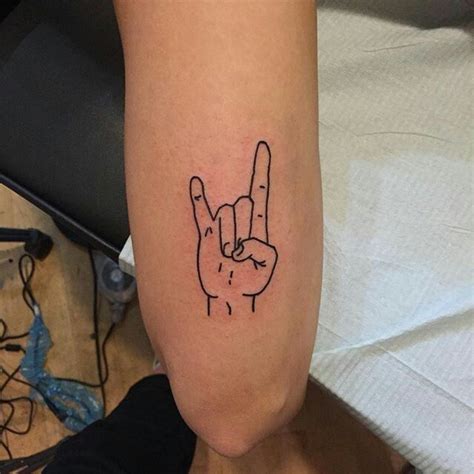 Rock Hand Tattoo Grunge Punk Tattoo Ideas Punk Tattoos Grunge Tattoo