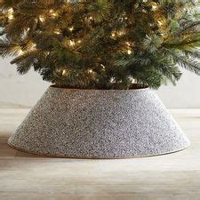 In fact, the darker the room, the more the skirt will at 48 inches in diameter, the valery madelyn luxury collection gold and burgundy tree skirt is large enough for most trees you're likely to install in the. Large Beaded Gold & Silver Tree Collar | Tree collar, Gold ...