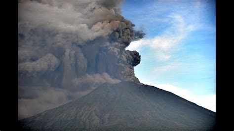 Tens Of Thousands Stranded As Bali Volcano Closes Airport