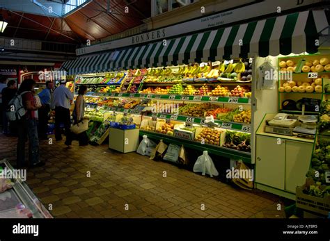 Covered Market Oxford Fruit Hi Res Stock Photography And Images Alamy