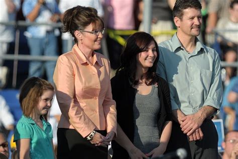 Sarah And Todd Palin Are Divorcing He Says Its Impossible For Them To