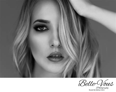 Black And White Glamour Photoshoot Boudoir Belle Vous Photography