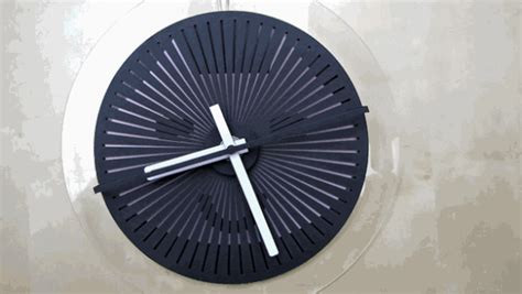 Albert einstein was very clear in his day. These Awesome Optical Illusion Wall-Clocks Show Changing ...