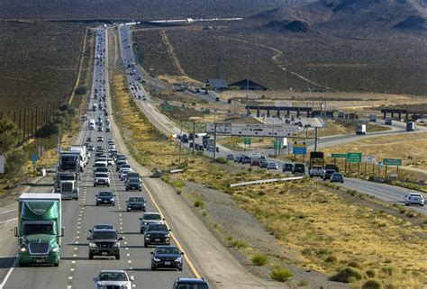 Traffic at California-Nevada border rebounds for first time since COVID began | Las Vegas Review ...