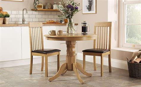 Kingston Round Dining Table And 2 Oxford Chairs Natural Oak Finished