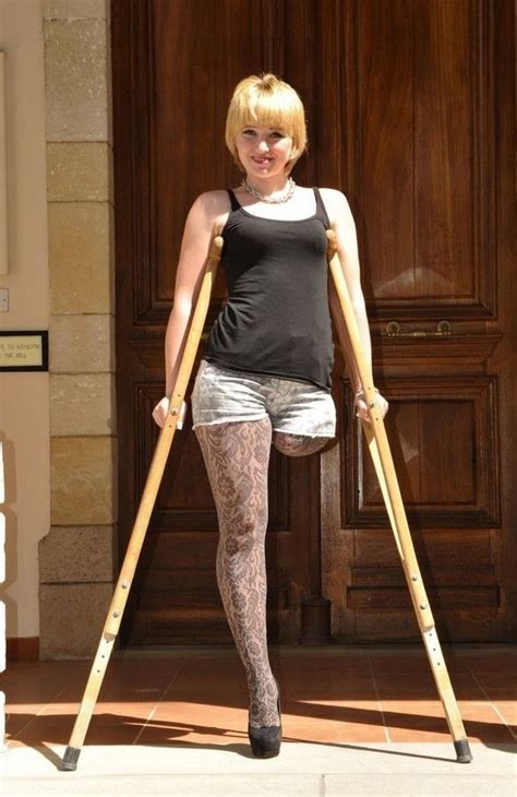 Pin By Art Hahn On Amputee Lucy Martin Amputee Pantyhose Crutches