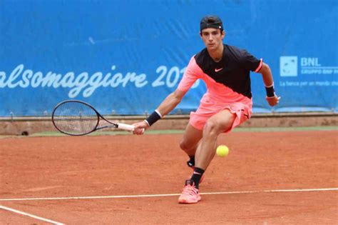 Forte identità, stile personale, design in linea con le ultime tendenze della moda, materiali di qualità: ITF Junior: vincono Musetti e Sacco a Salso. Vittoria in ...