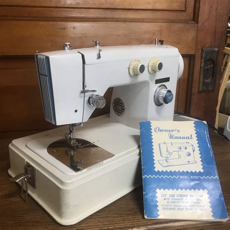 Vintage Dressmaker Model Zigzag Sewing Machine Made By Janome Etsy