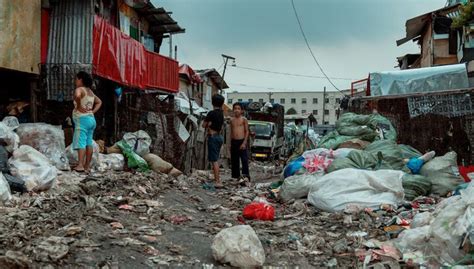 Poverty Malnutrition And Disease Make Manilas Happyland A Very Sad