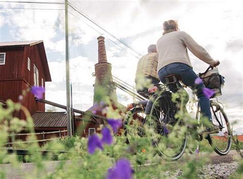 Vi fortsätter med biljettförsäljning ombord och du får ta med cykeln på tåget. Outdoorguide och karta - Bergslagen.se
