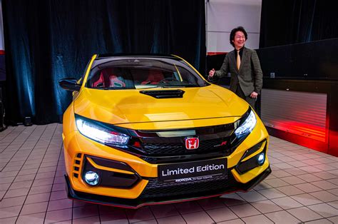 25 Honda Civic Type R Yellow Limited Edition Supercars 2021