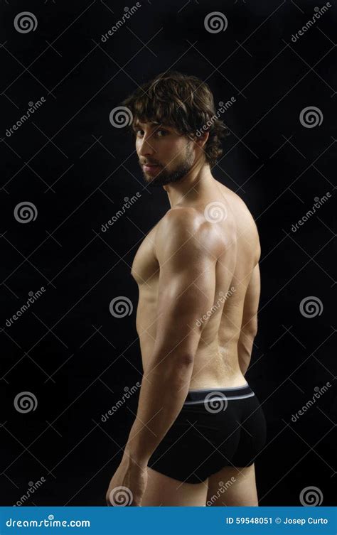 Uomo Nudo Che Mostra La Sua Forma Fisica Del Corpo Immagine Stock Immagine Di Muscolare