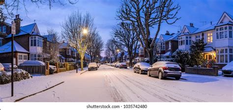 1372 Snowy Suburb Christmas Images Stock Photos And Vectors Shutterstock