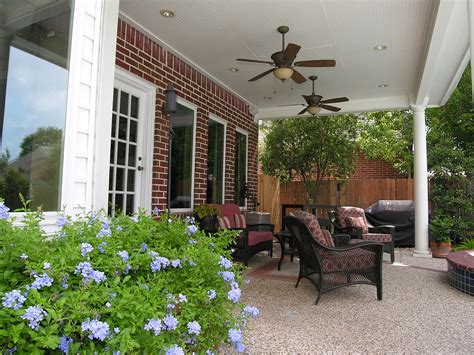 Outdoor ceiling fans are a perfect addition to any patio or porch. Stylish Ceiling Fans for Outdoor and Indoor - HomesFeed