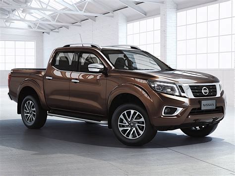 Nissan Navara Np300 Double Cab Specs And Photos 2015 2016 2017 2018