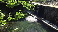 Turrite Cava splendida cascata con pozzo nuotabile nel torrente dalle ...