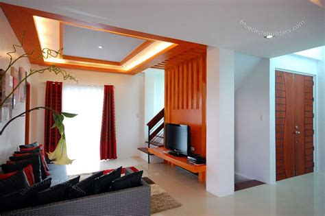 A custom ceiling can really accentuate the proper design. Small Living Room Design | Ceiling design living room ...