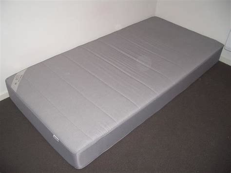 The sultan hasselback spring mattress, along with its descendants, was one of ikea's most firm spring mattress, causing it to appeal to those suffering. 3028822097_490d2343a4.jpg