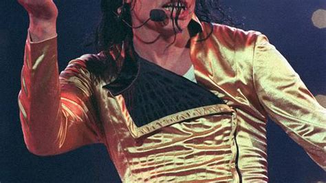 Police report shows 'dark side' of Michael Jackson