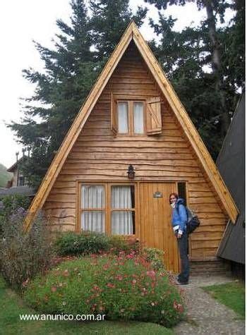 Las casas de madera tienen muchas ventajas sobre una construcción de hormigón. Cabaña de madera prefabricada (With images) | Triangle ...