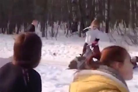 Female Russian Ultras Brawl In Snow As They Train To Fight England