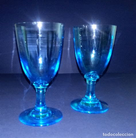 Lote De Dos Copas De Cristal Azul 12 X 6 Cms Comprar Objetos