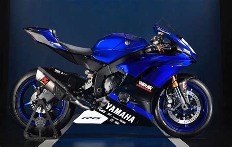 Yamaha R6 Blue