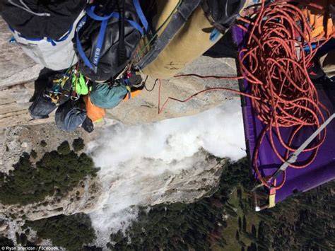 Climber Survives Second Rockfall At Yosemites El Capitan Daily Mail