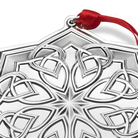 When you pick up a canvas bag with a celtic knot, are you aware of the symbolism and spirituality. Celtic Knot Christmas Ornament 2017 | Towle Silver ...