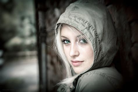 Wallpaper Face Women Model Blonde Looking At Viewer Green Eyes