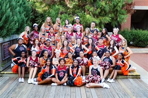 The 2022 2023 Orange High And Cedar Ridge Cheerleaders Photo By Tracy