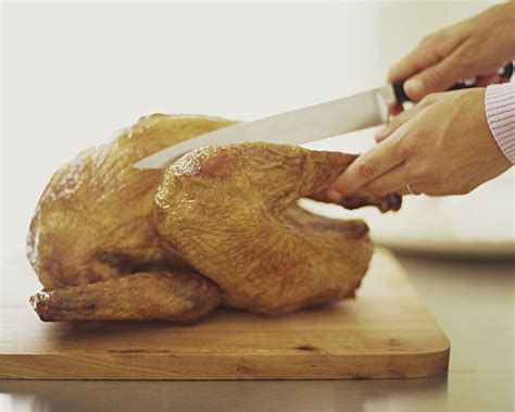 How To Carve A Turkey Huffpost Carving A Turkey Turkey Best Turkey