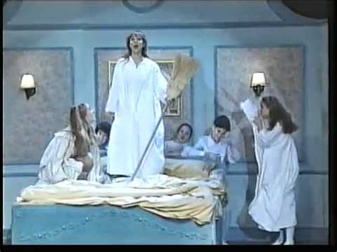 אורנה דץ, טל מוסרי, חני נחמיאס, רוני דלומי, רוני נדלר, שי ורועי, לי בירן, ירדן מרחבי, גילי ורנר, טוביה צפיר, ישראל גולדרט: הרועה הבודד חני נחמיאס והילדים - YouTube