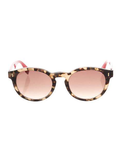Brown Tortoiseshell Acetate Fendi Round Sunglasses With Tinted Lenses