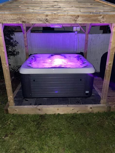 contact us for hot tub help and advice uk
