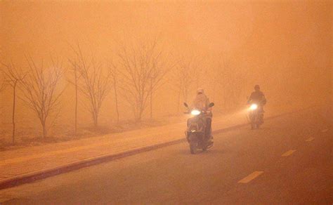 황사 발원지인 중국의 네이멍구는 지구 온난화와 건조한 기후 탓에 사막화가. 중국황사현상