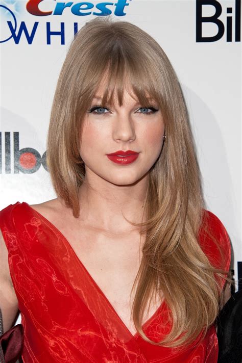 Taylor Swifts Transformation Over The Years See Then And Now