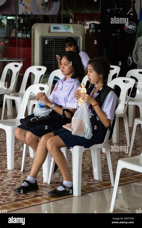 Bangkok Thailand Teenage Thai Schoolgirls Waiting For Their River