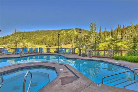 Sun Peaks Grand Hotel And Conference Centre Pool Pictures And Reviews